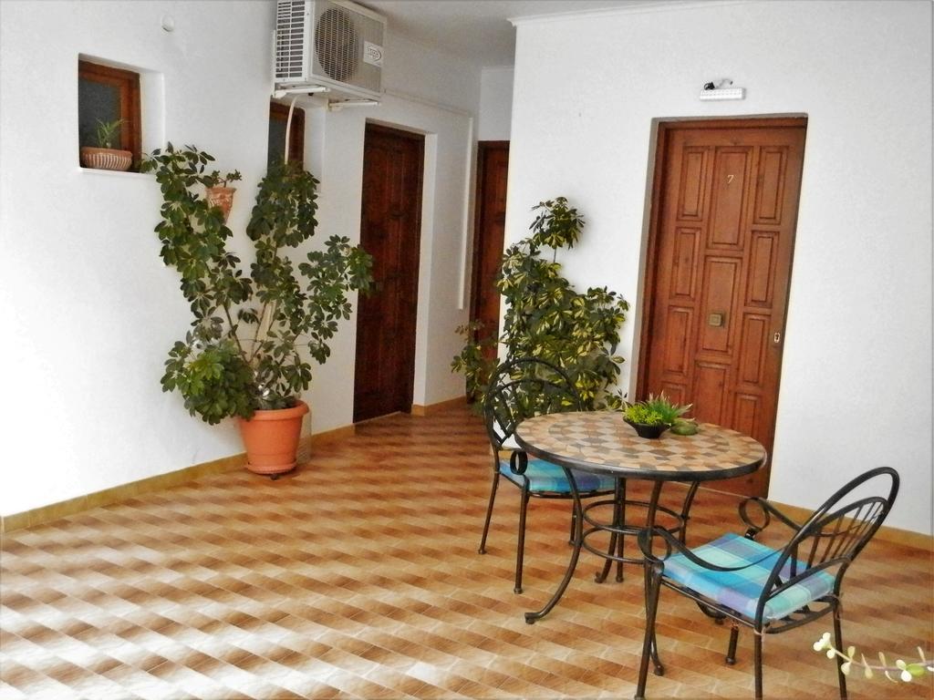 Villa Dora Studios Batsi  Ngoại thất bức ảnh